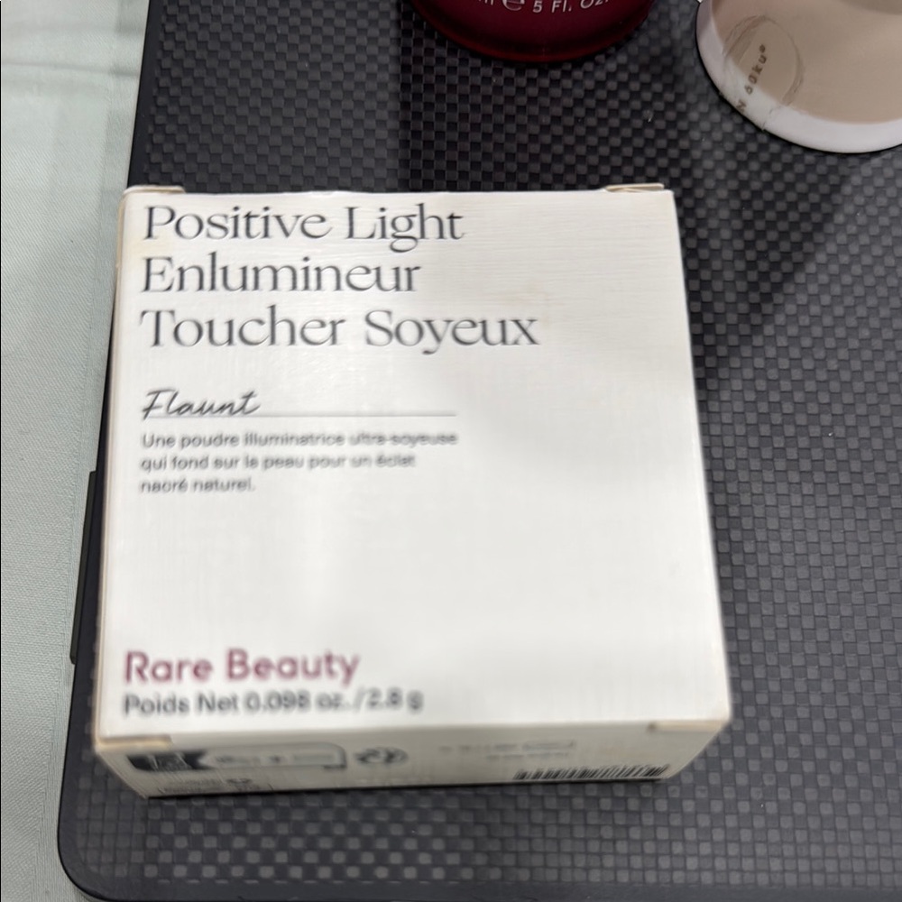 Rare Beauty Positive Light Enlumineur in White